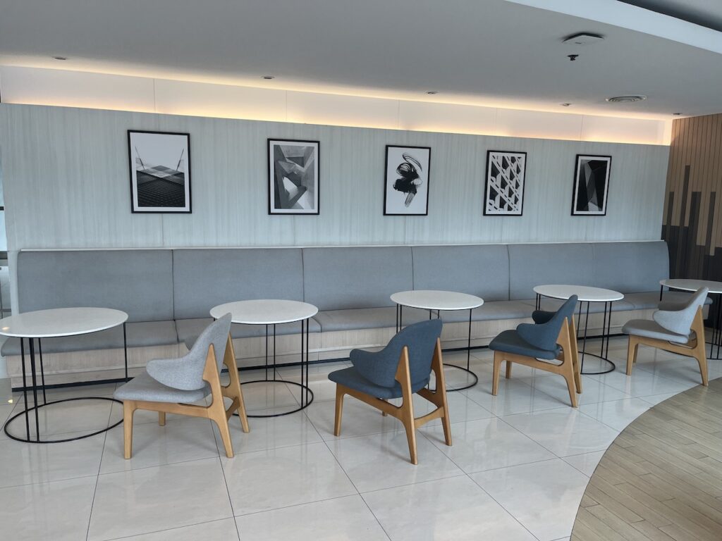 ibis sathorn lobby