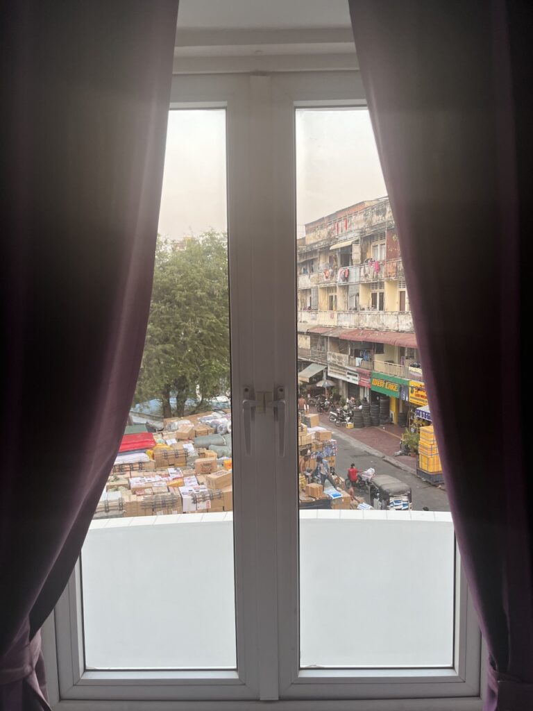 Hotel Zing Phnom Penh Guest Rooms