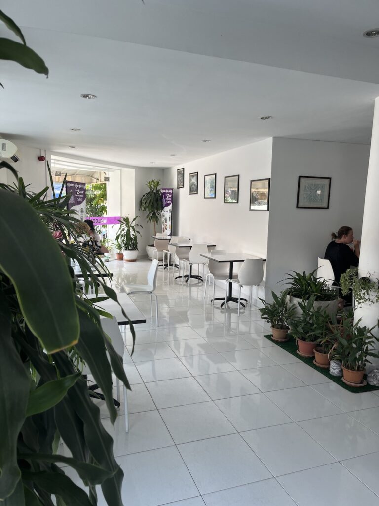 Hotel Zing Phnom Penh common areas