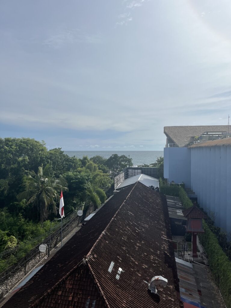 kuta beach hotel pool