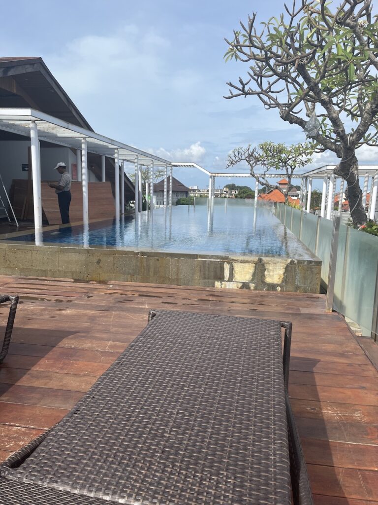 kuta beach hotel pool