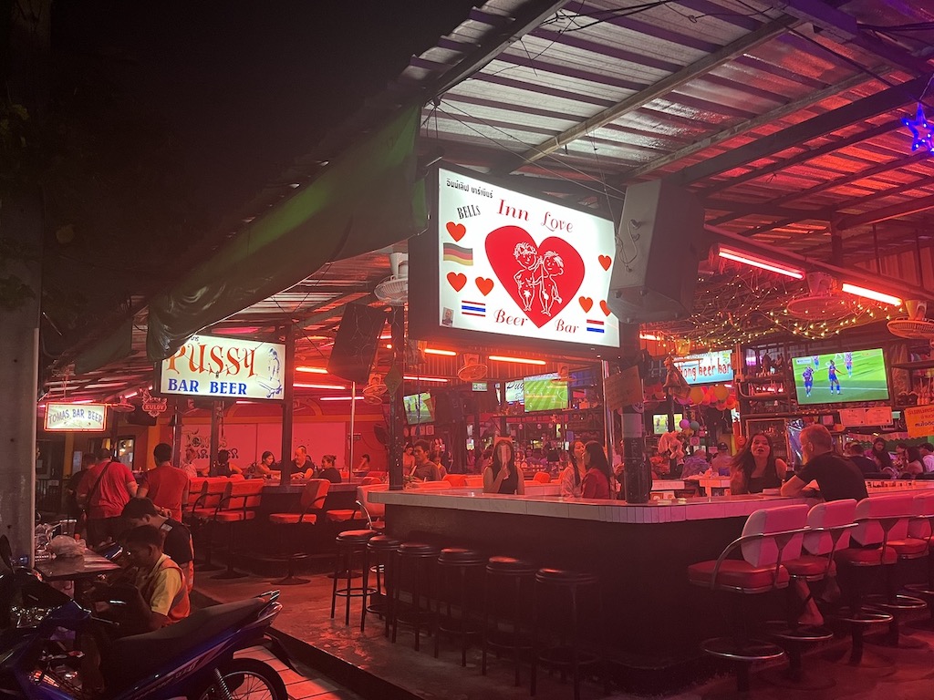 pattaya beer bar