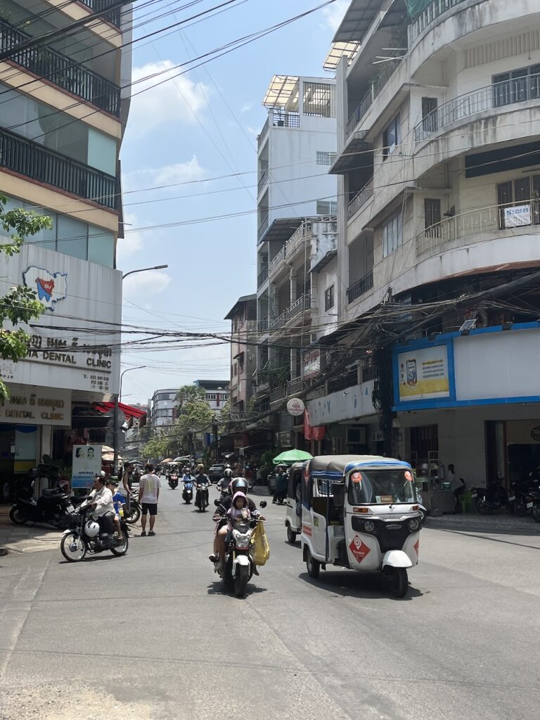 phnom penh traffic