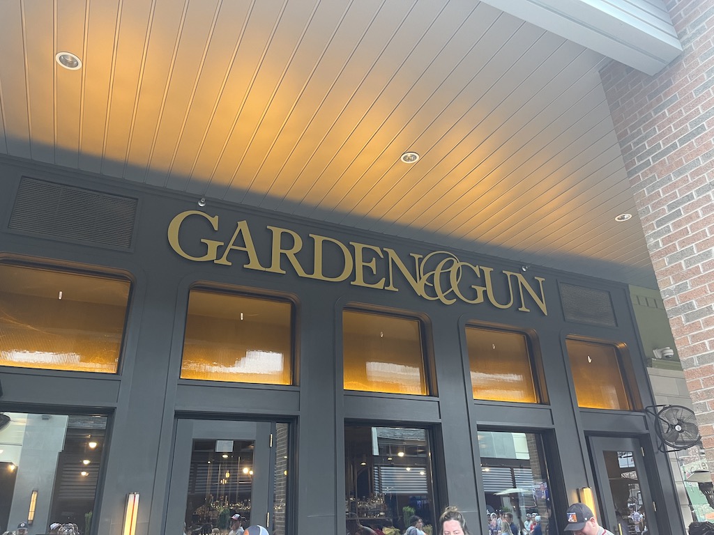 garden and gun lounge at truist park