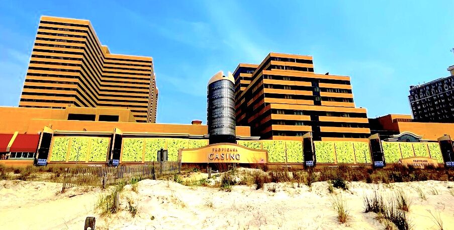 A Highrise Motel? A Look Inside the Atlantic City Tropicana