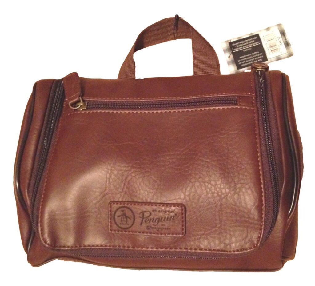 travel items: shaving kit