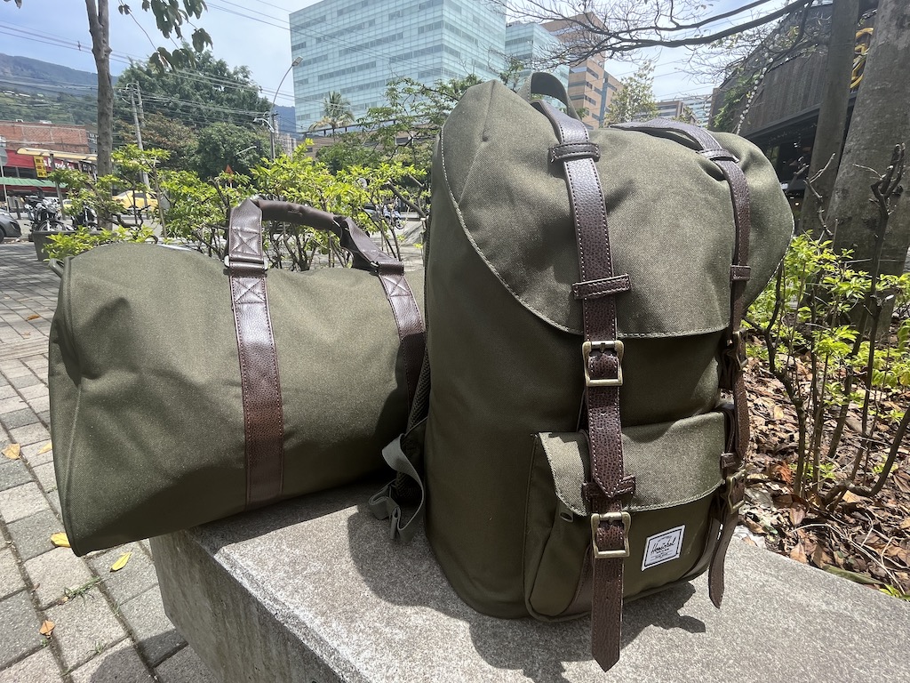 Herschel Supply Little America
