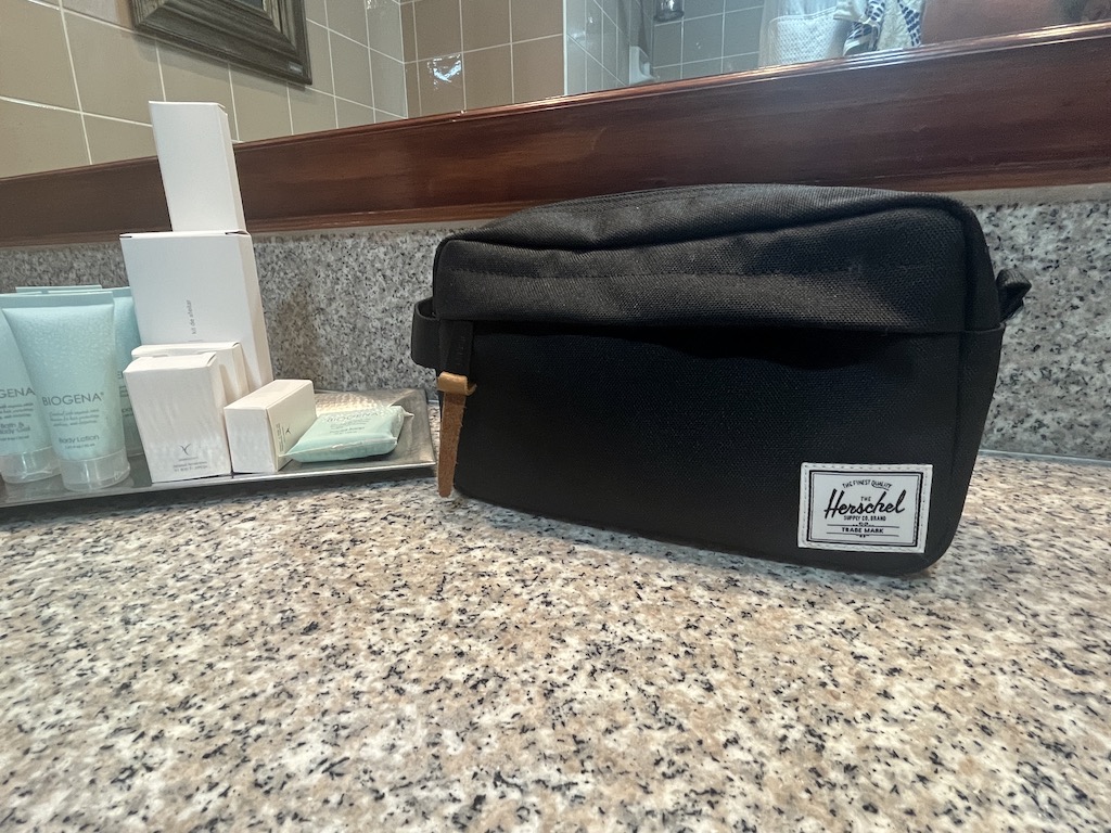 Herschel Supply Chapter Travel Kit