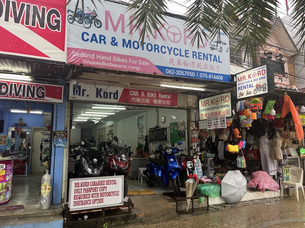 renting a motorbike in thailand