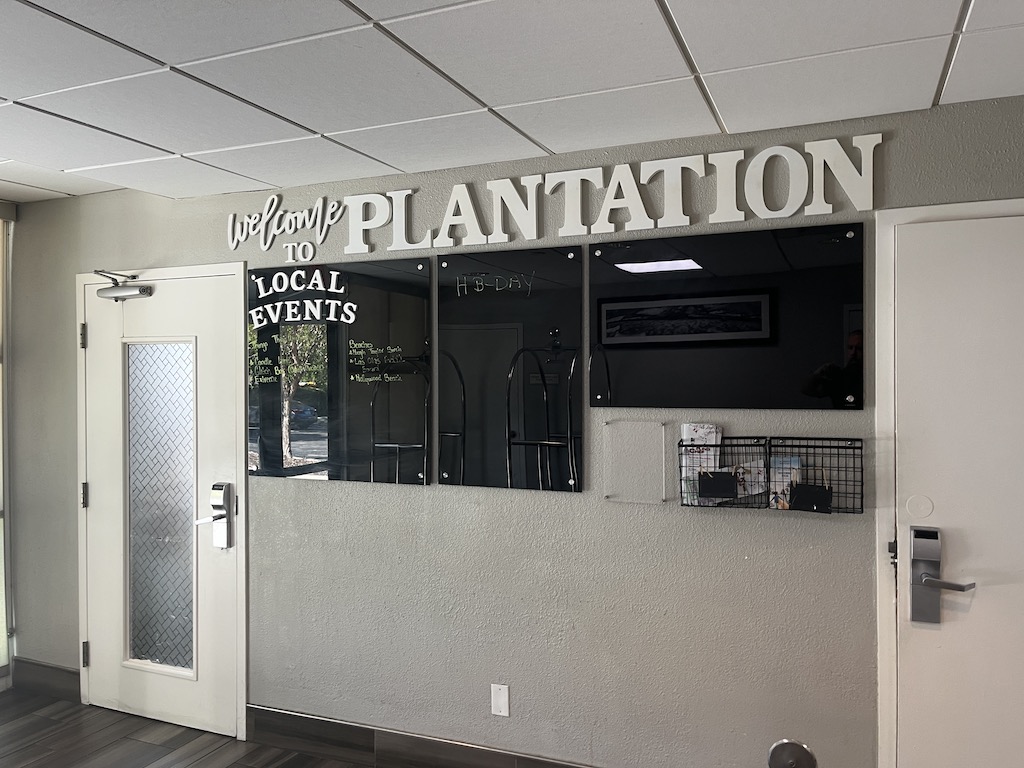 La Quinta Plantation 6th Street