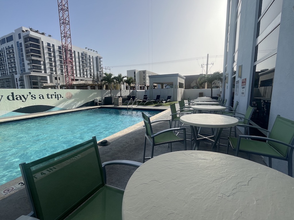 Hotel Dello Pool
