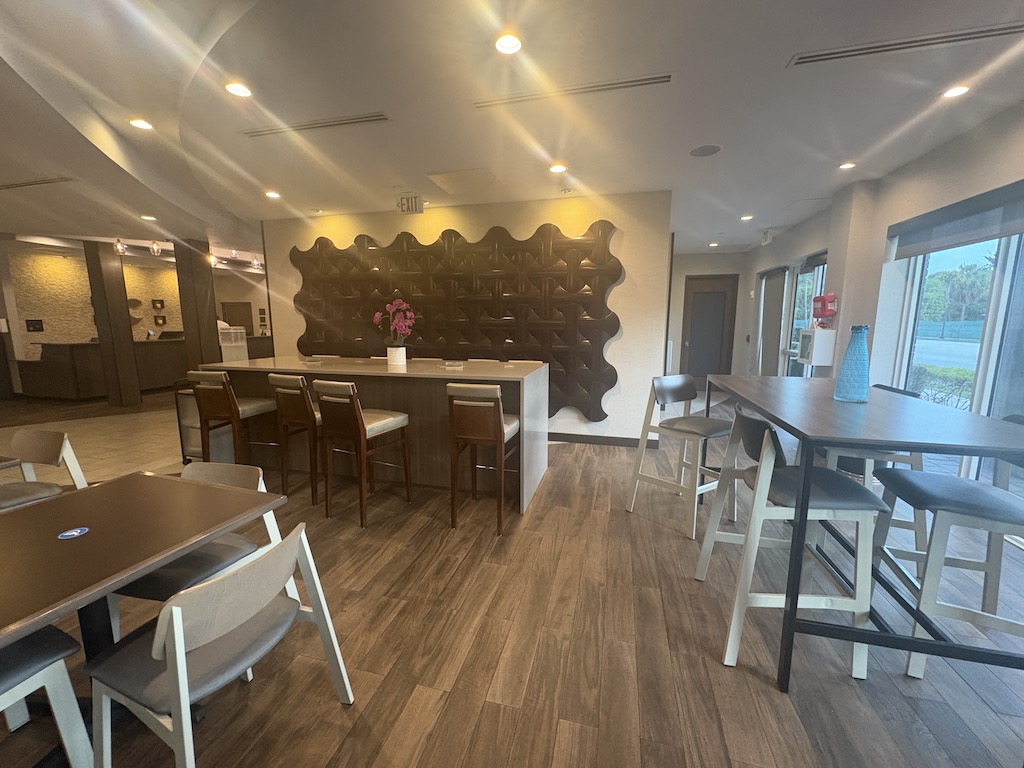 Comfort Suites Ft Lauderdale Airport/Cruise Port