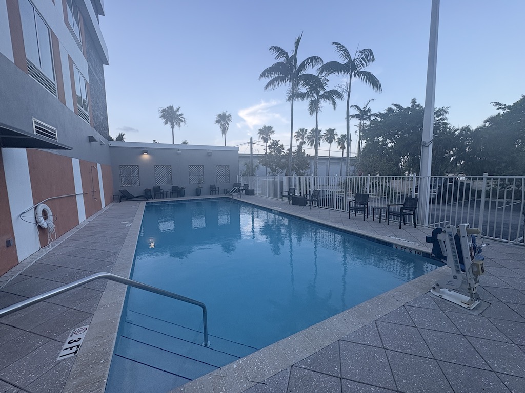 Comfort Suites Ft Lauderdale Airport/Cruise Port