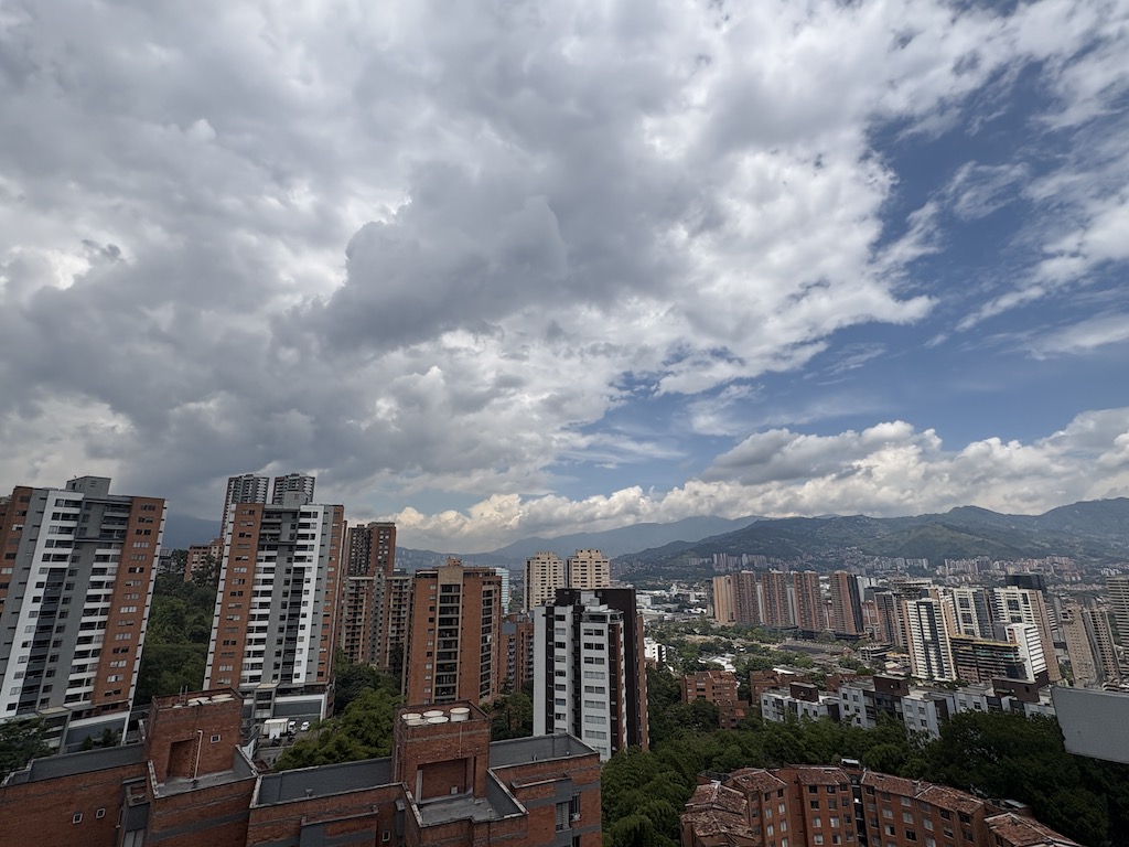 Review of the La Quinta Medellín