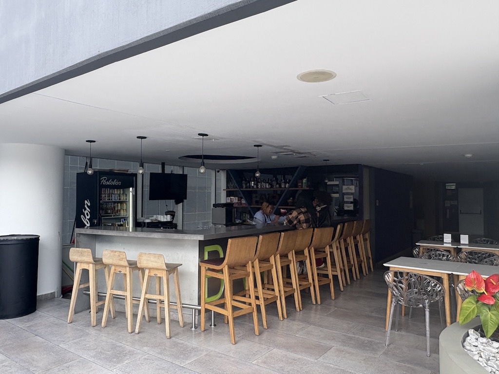 Review of the La Quinta Medellín