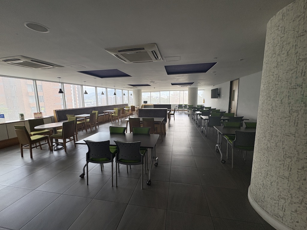 Review of the La Quinta Medellín