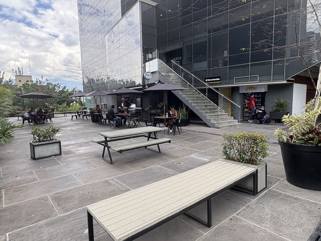 Review of the La Quinta Medellín