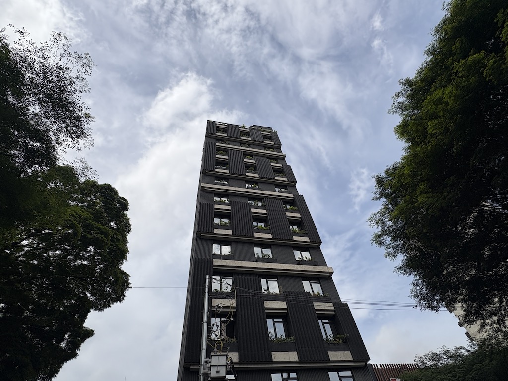 Review of the Hunters Concept in Medellín, Colombia: Hotel Intel