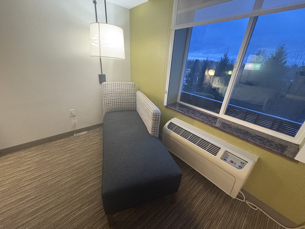 Holiday Inn Express Lynnwood, WA