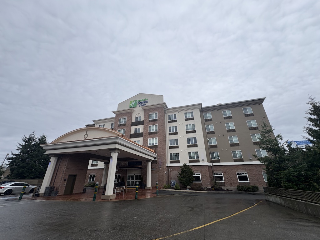 Review of the Holiday Inn Express Lynnwood, WA (North Seattle)