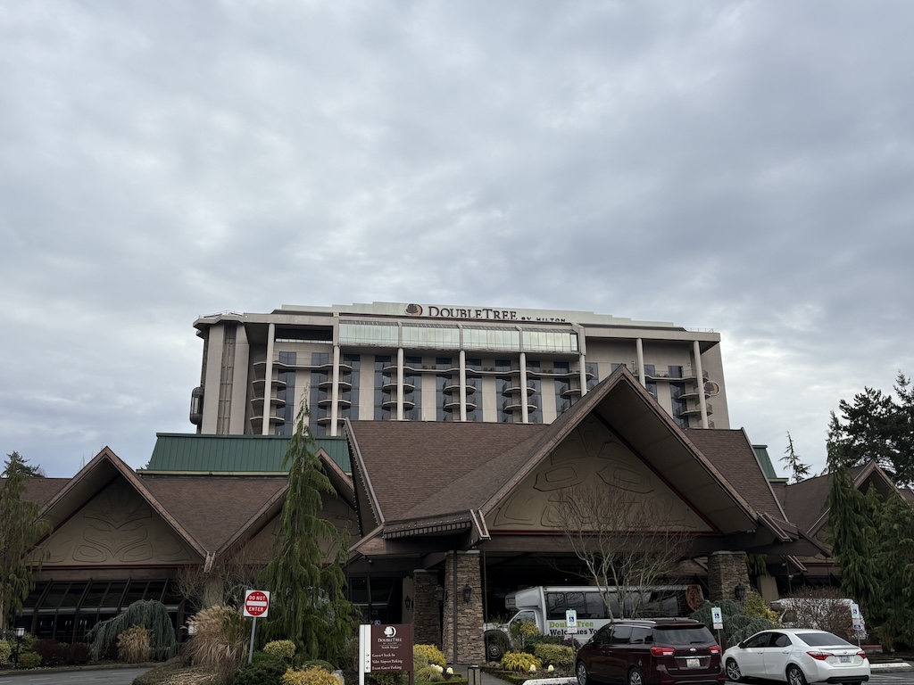 Review of the Doubletree Seattle Airport Hotel